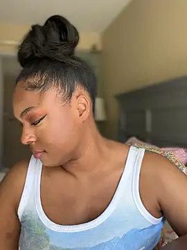 CandyLuxxxx live