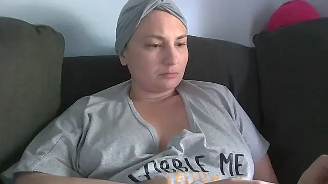 Emily33333 live