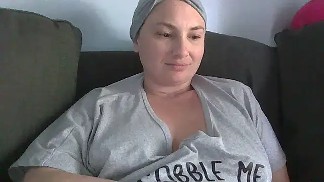 Emily33333 live