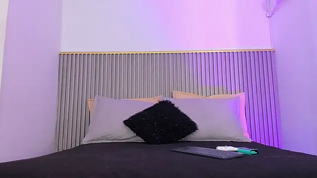 ashvalentine_ live