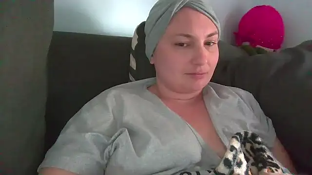 Emily33333 live