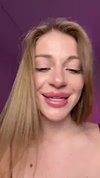 LeilaFloraX live