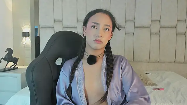 AriBloom7 live