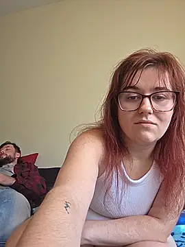 Ashloves_ live