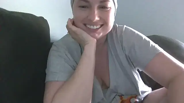 Emily33333 live