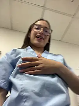 Sweet_Milaa1 live