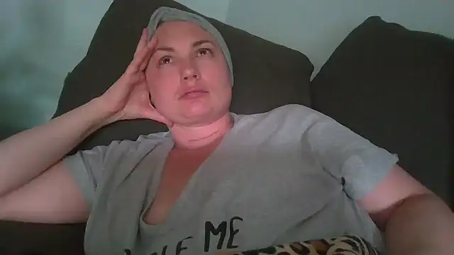 Emily33333 live