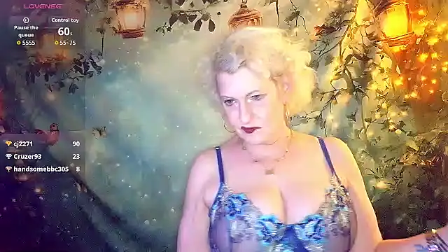 Blondie_the_librarian live