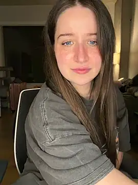 nerdynina live