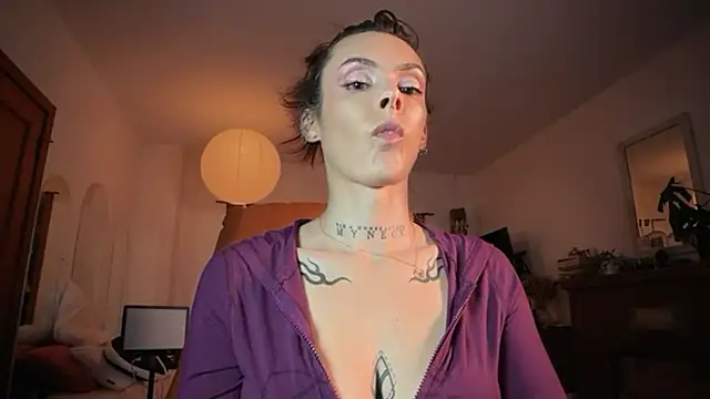 GennaJames profile