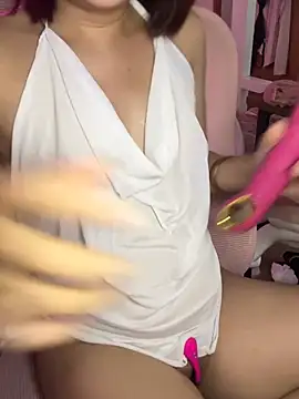 LucyKiss live