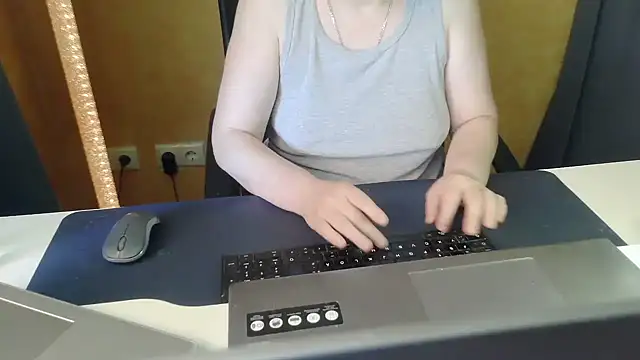 SweetPhoenix76 live