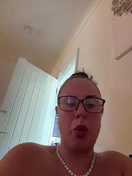 BunnyBallyX live