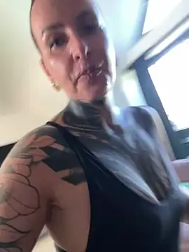 KathaleaNoir live