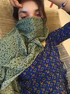 zoya_baby_ live