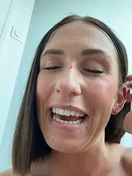 lola_tentatiion live