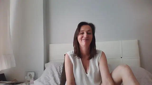 ArianaStarr live