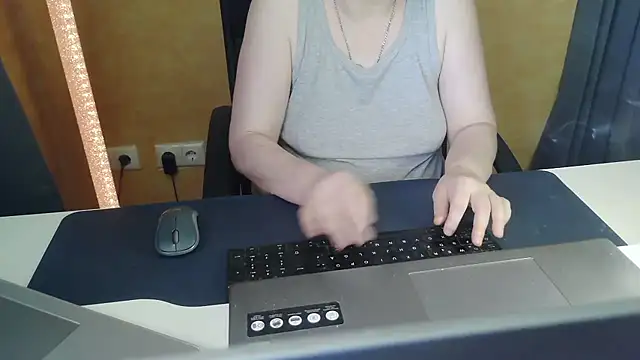 SweetPhoenix76 live