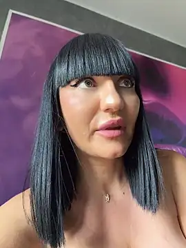 MysticCleo live