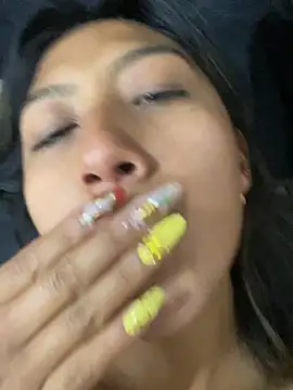 StefanyLuxe_18 live