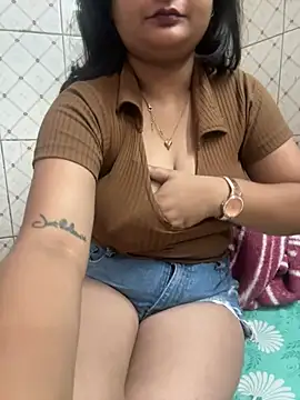 Curvy_Anaya live