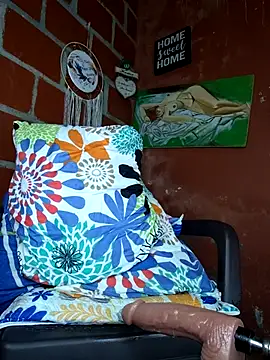 KattalellaGomez live