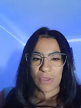 Leslly_ live