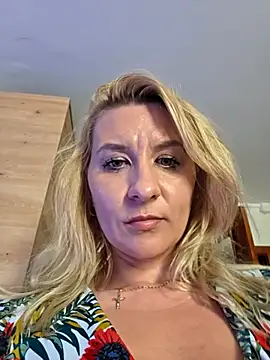 KaylinJan live