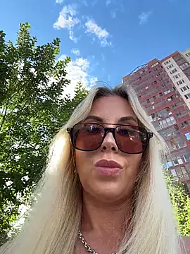 LisaMurr live