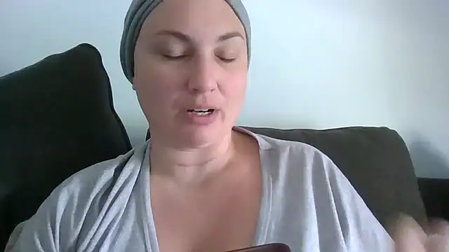 Emily33333 live