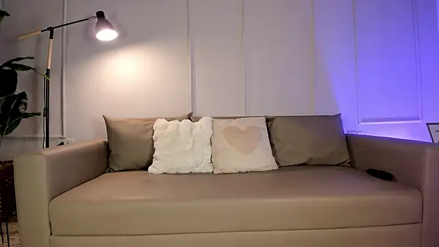 AshleeyDiamonds live