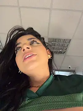 ArieliciousXXX live