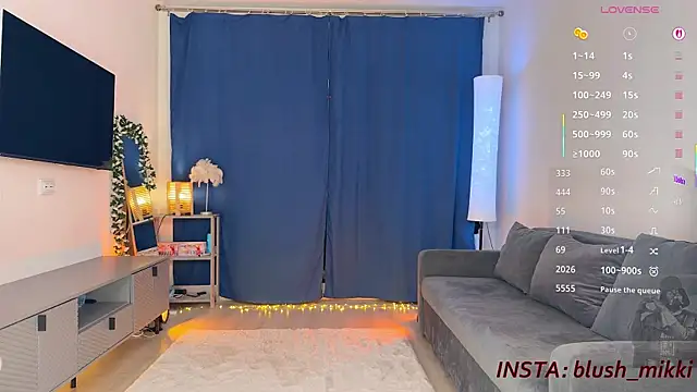 mikkixmeow live