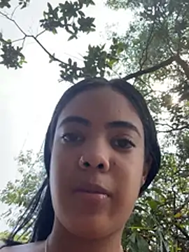 NAUGHTY_LITTLE_18 live