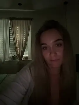 LillyStarr live