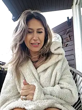 CelynaRoss live