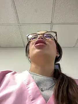 Sweet_Milaa1 live