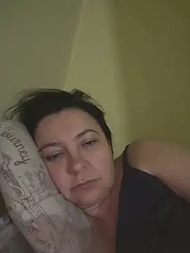 EmmaEmmy40 live