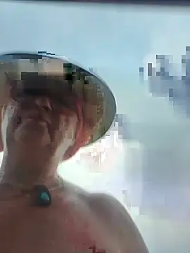 Hot-Muci live