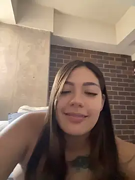 Latina_vanessa live