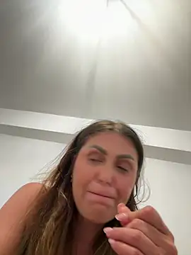 Evelyn_Anya live