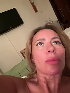 Tania201243 live