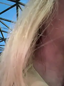 Polly_Pop live
