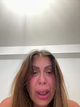 Evelyn_Anya live