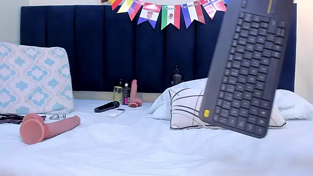 sophieturner_mg live