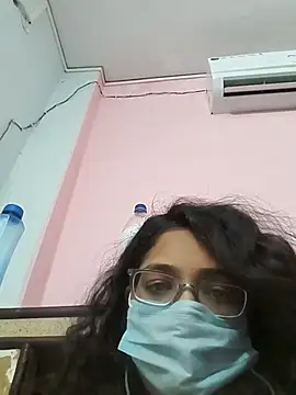 PallaviRathoreLive live