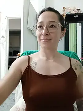 emilypoppy3 live
