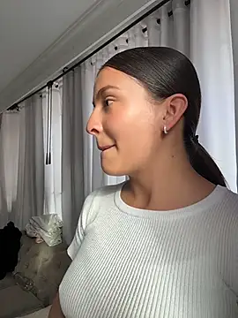 Talia_Bonet live