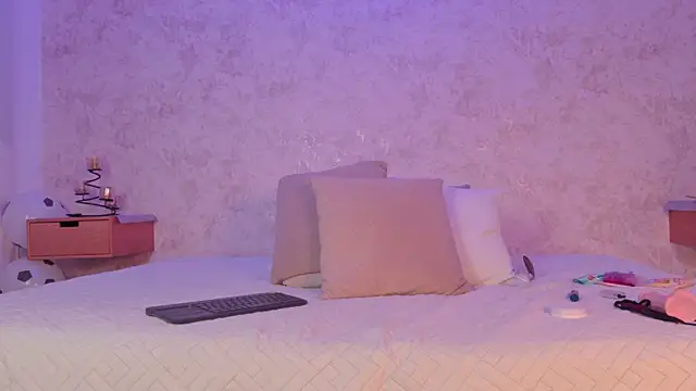 Mia_hill1 live