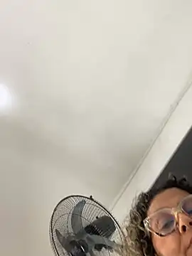 Nadia-melej live
